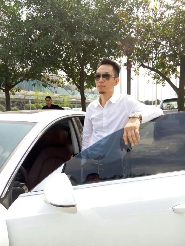 杨岳的第一张照片--高雄交友中心