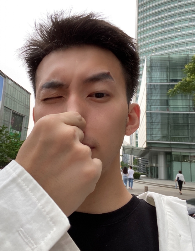 绝世大冤种的第四张照片--高雄交友中心