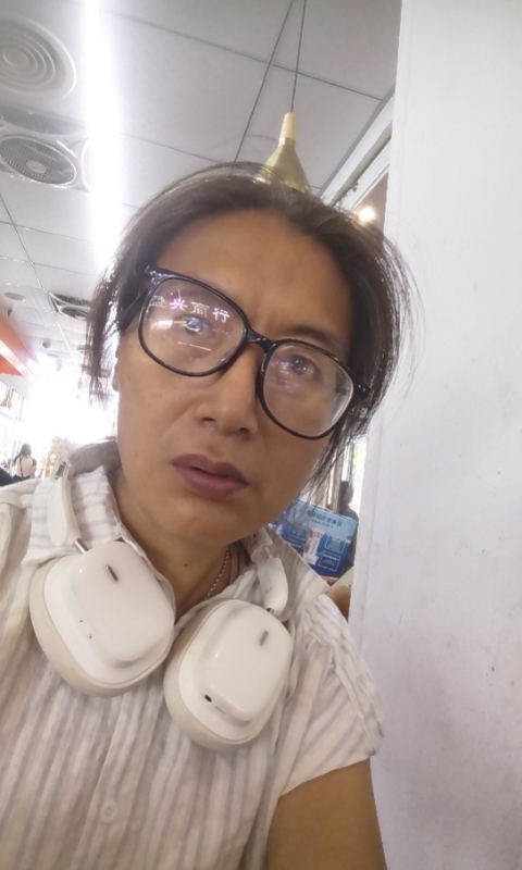 冬天的蔷薇的第三张照片--高雄交友中心